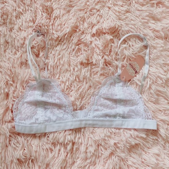 NWT White Triangle Lace Bralette - Picture 2 of 4